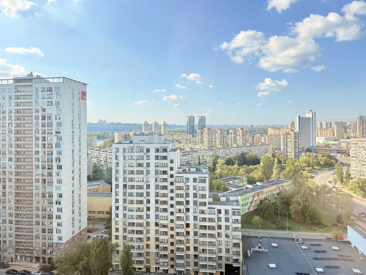 Продаж 1-кімнатної квартири 46.7 м², Євгена Сверстюка вул., 6