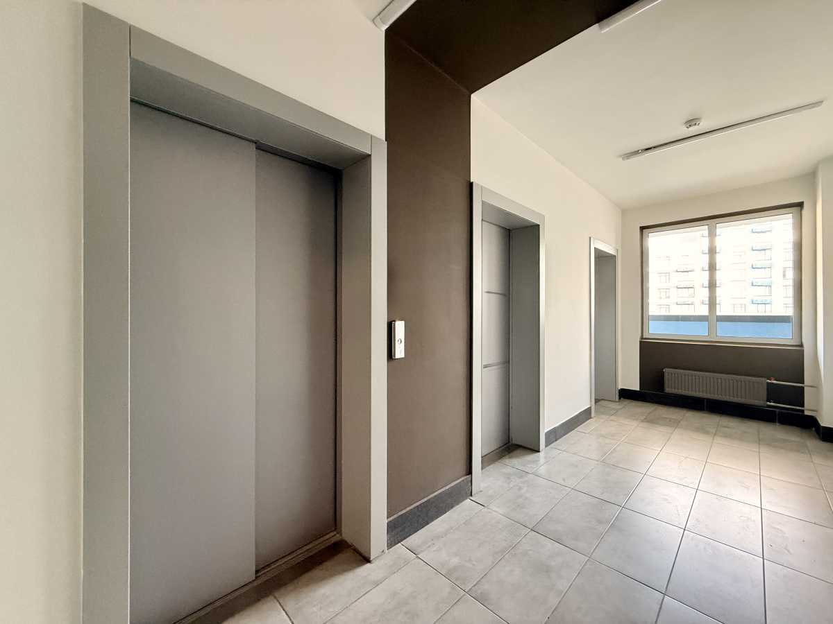 Продаж 1-кімнатної квартири 46.7 м², Євгена Сверстюка вул., 6