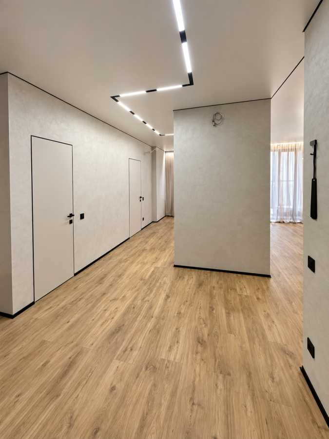Оренда офісу 54 м², Дніпровська наб., 18а