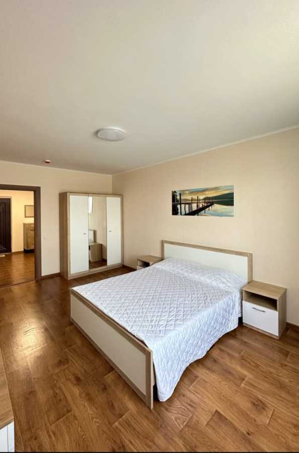Аренда 2-комнатной квартиры 78.3 м², Ревуцкого ул., 54