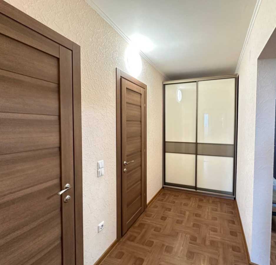 Аренда 2-комнатной квартиры 78.3 м², Ревуцкого ул., 54