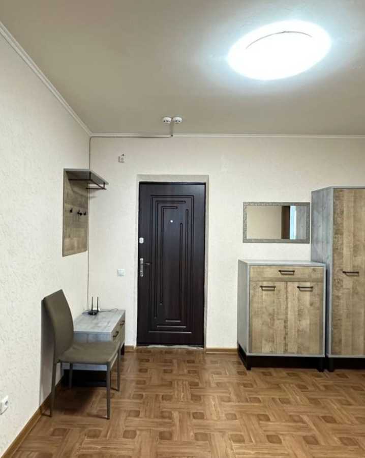 Аренда 2-комнатной квартиры 78.3 м², Ревуцкого ул., 54