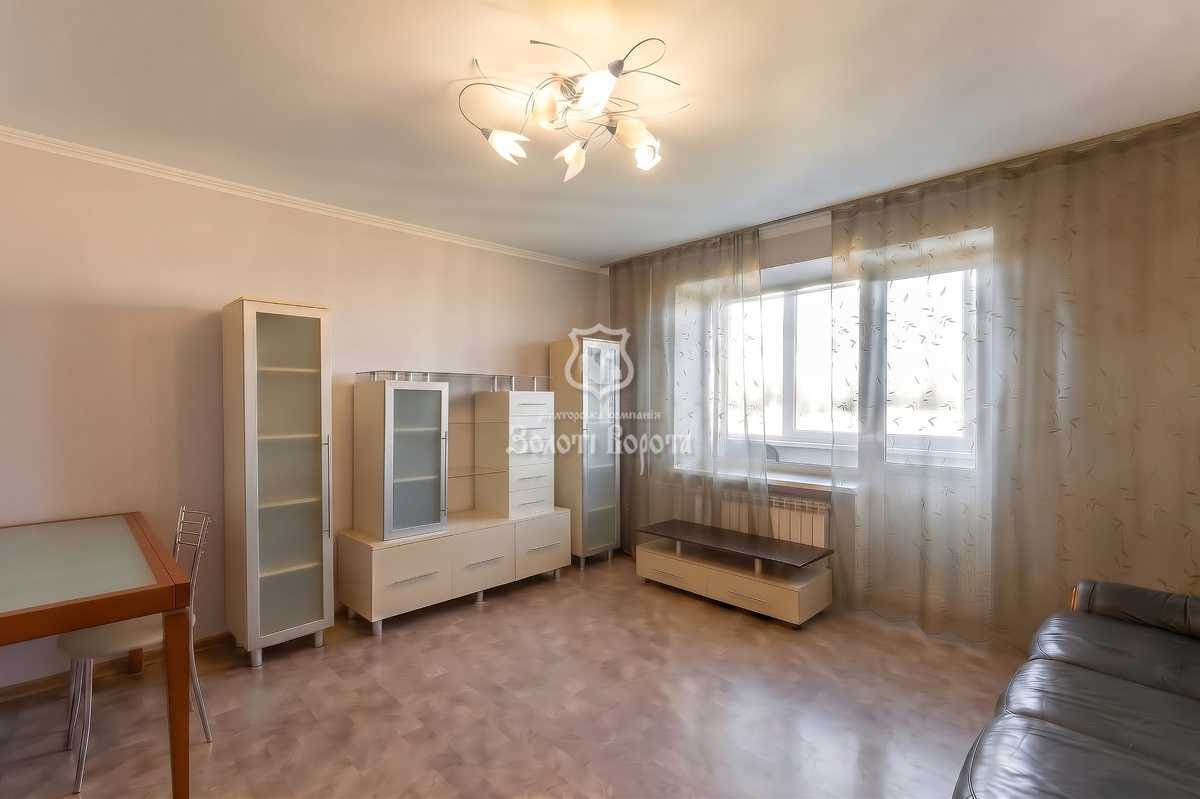 Продажа 4-комнатной квартиры 81.9 м², Салютная ул., 4А