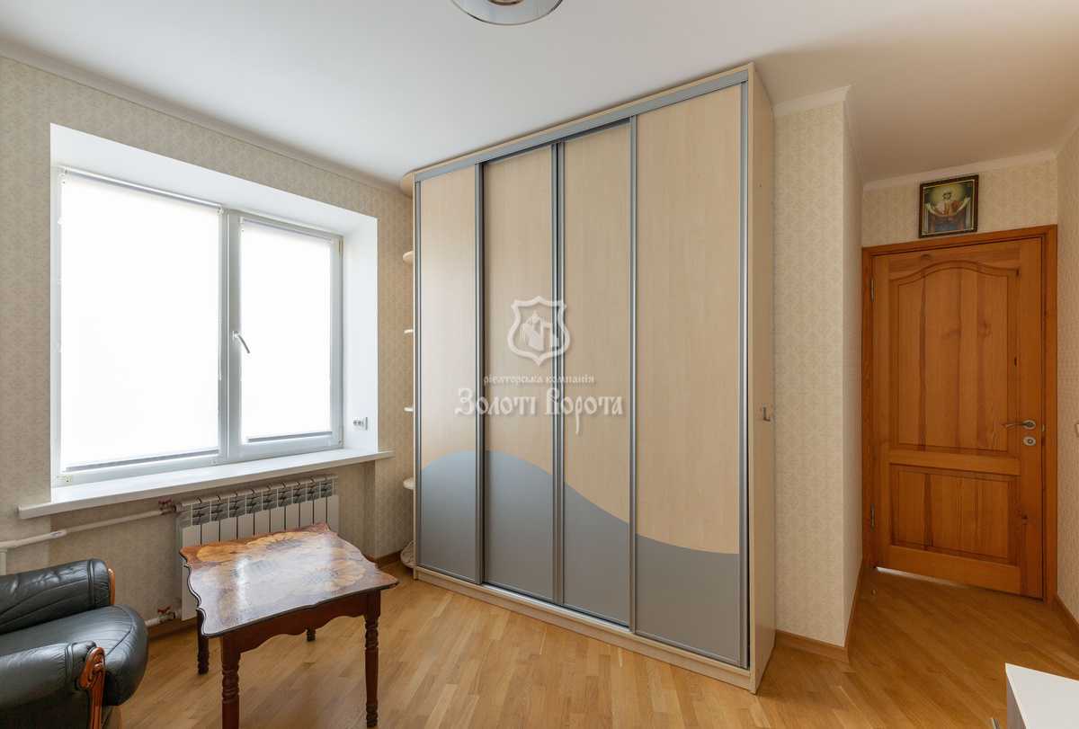 Продажа 4-комнатной квартиры 81.9 м², Салютная ул., 4А