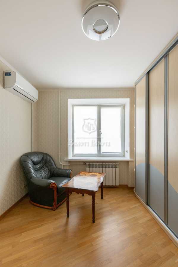 Продажа 4-комнатной квартиры 81.9 м², Салютная ул., 4А