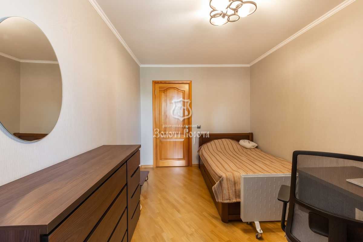 Продажа 4-комнатной квартиры 81.9 м², Салютная ул., 4А