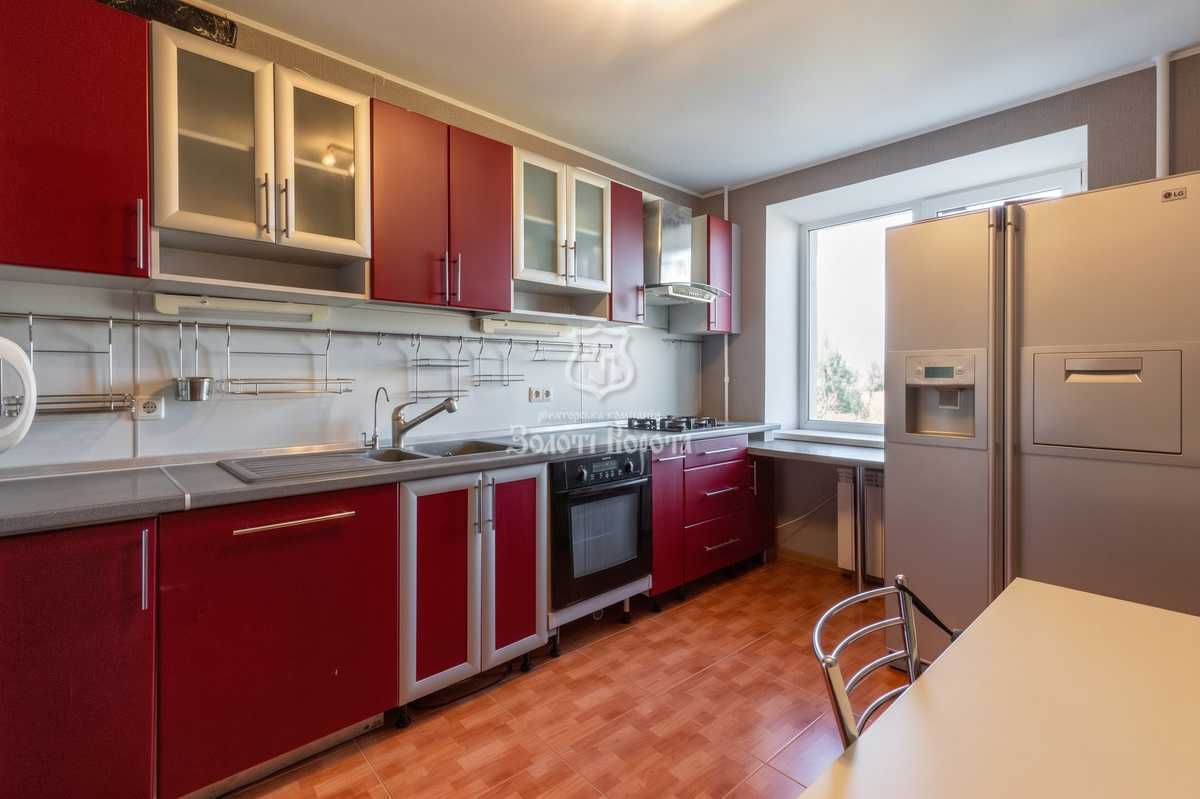 Продажа 4-комнатной квартиры 81.9 м², Салютная ул., 4А