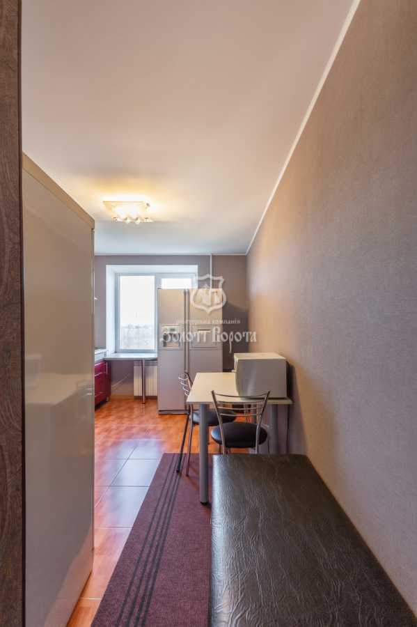 Продажа 4-комнатной квартиры 81.9 м², Салютная ул., 4А