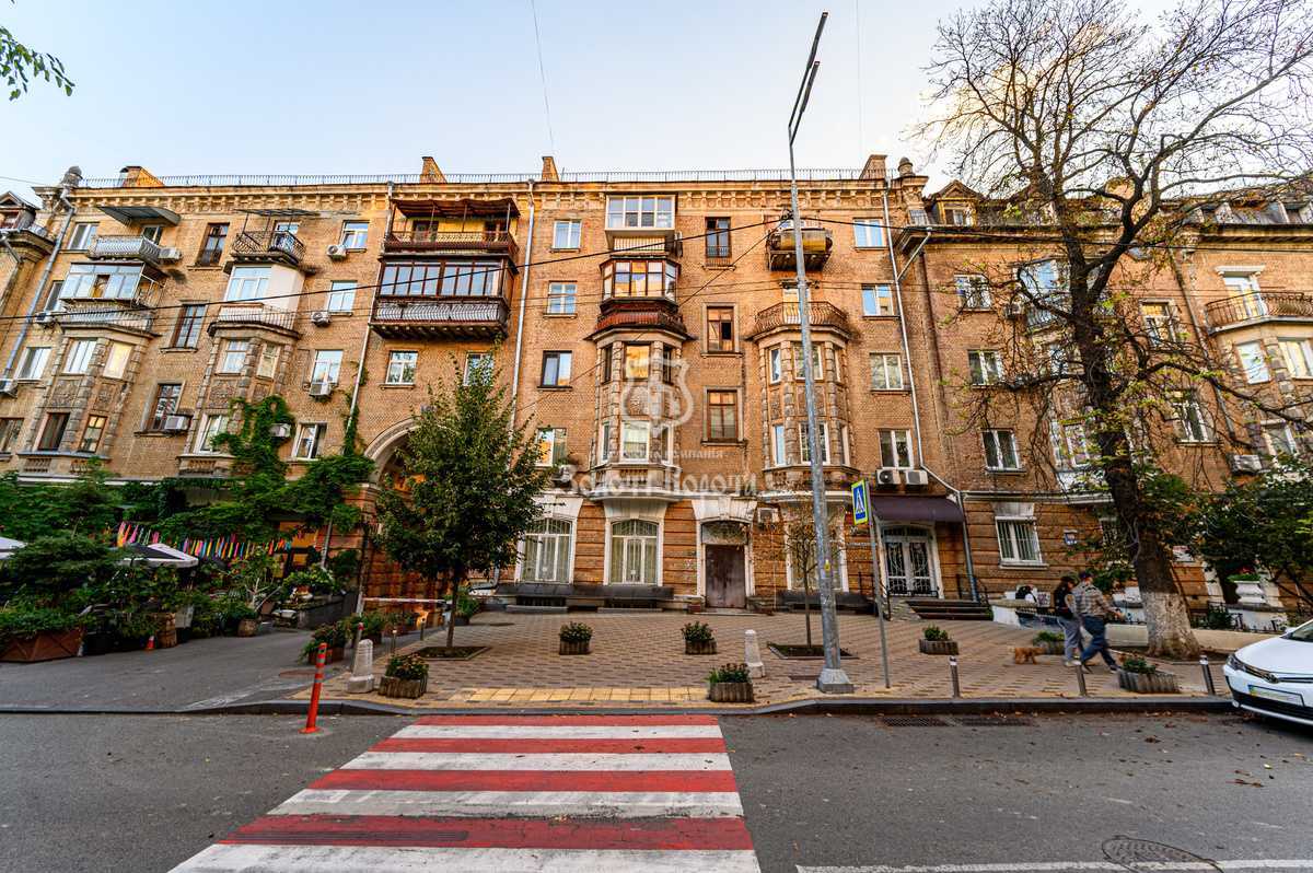 Продаж 1-кімнатної квартири 36.3 м², Микільсько-Ботанічна вул., 7/9