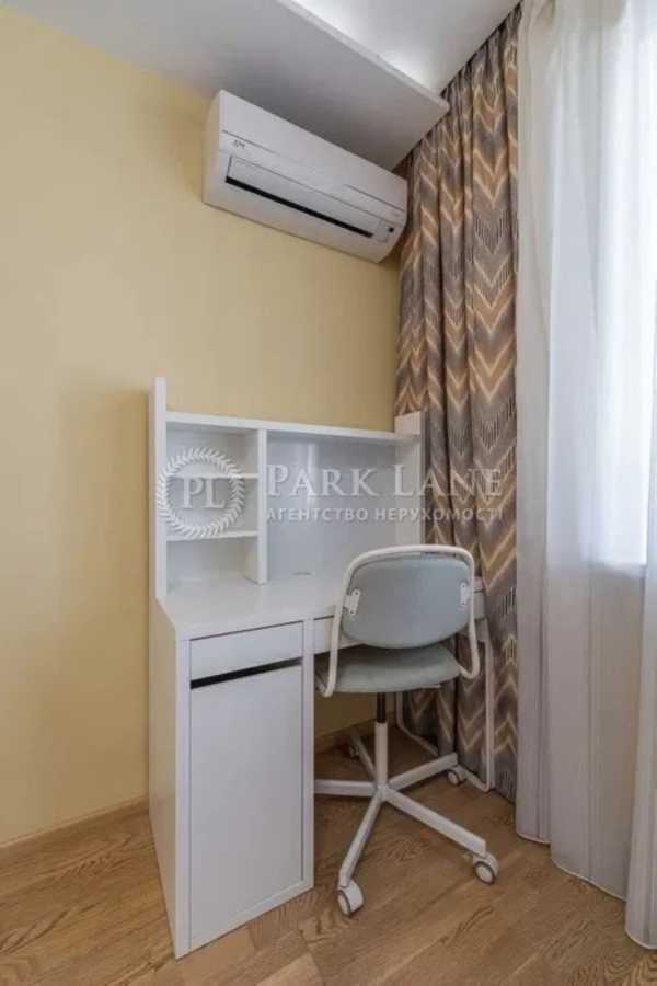 Продажа 3-комнатной квартиры 100 м², Гарматная ул., 38А