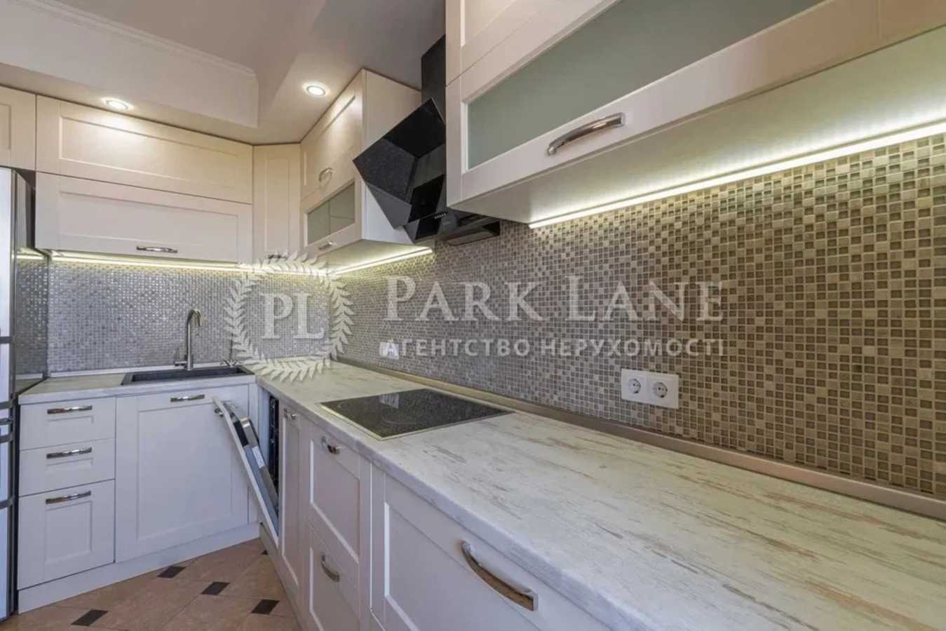 Продажа 3-комнатной квартиры 100 м², Гарматная ул., 38А