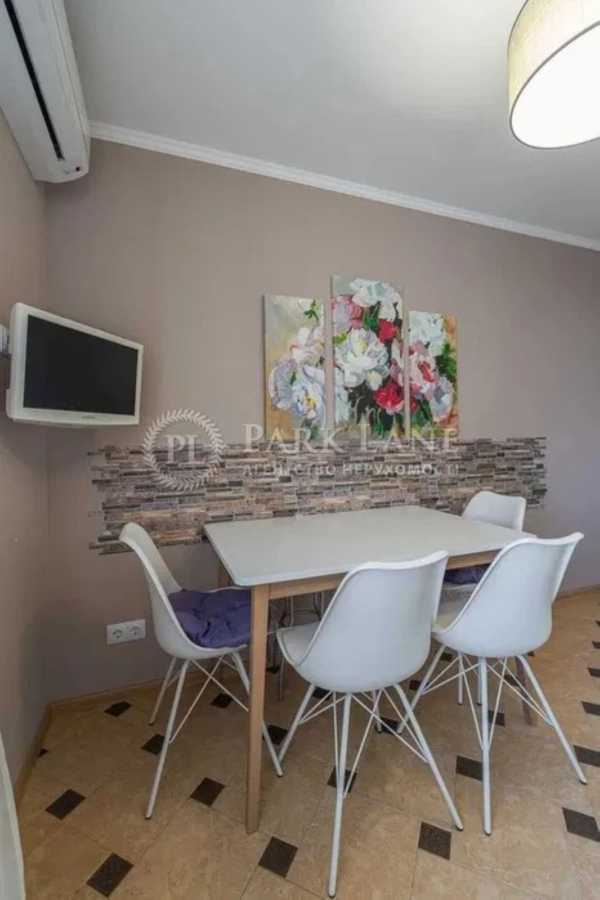 Продажа 3-комнатной квартиры 100 м², Гарматная ул., 38А