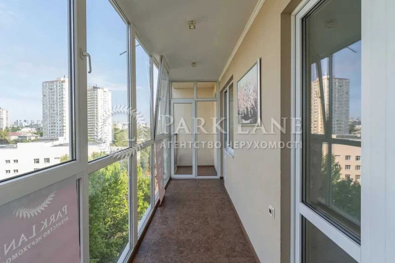 Продажа 3-комнатной квартиры 100 м², Гарматная ул., 38А