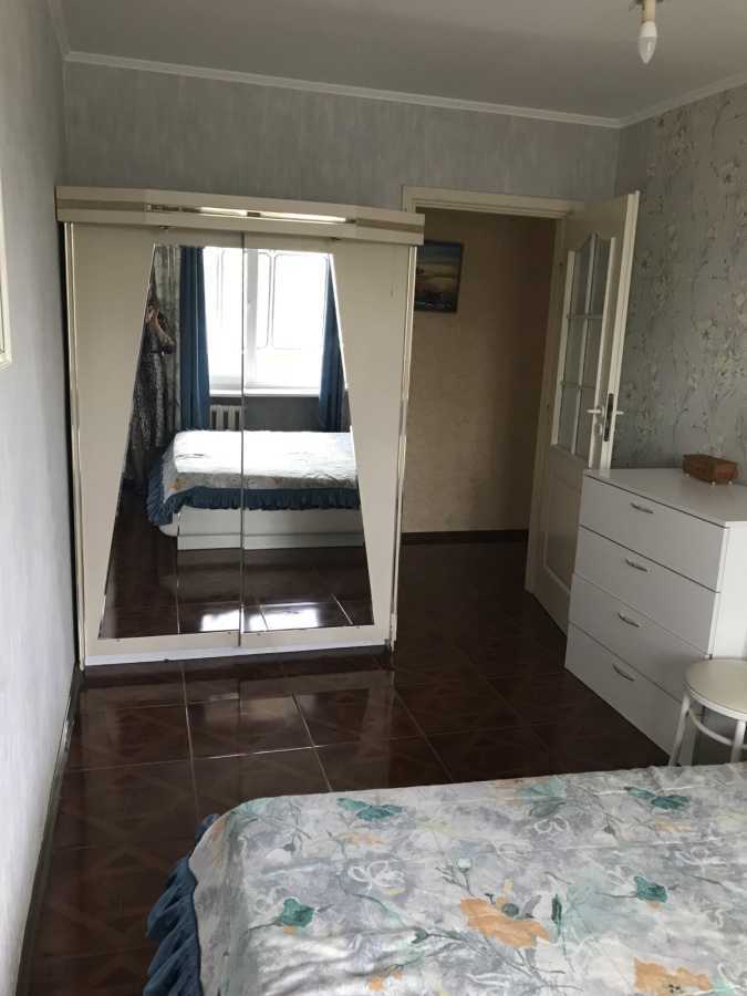 Оренда 3-кімнатної квартири 68 м², Єреванська вул., 32