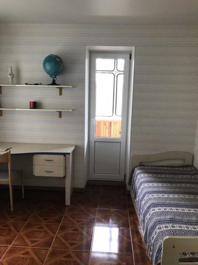 Оренда 3-кімнатної квартири 68 м², Єреванська вул., 32