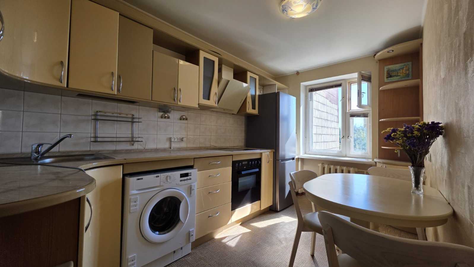 Оренда 3-кімнатної квартири 75 м², Петра Радченко вул., 12