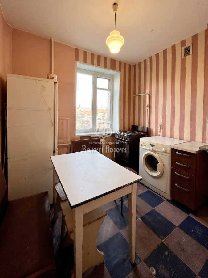 Продажа 2-комнатной квартиры 43.2 м², Строителей ул., 5