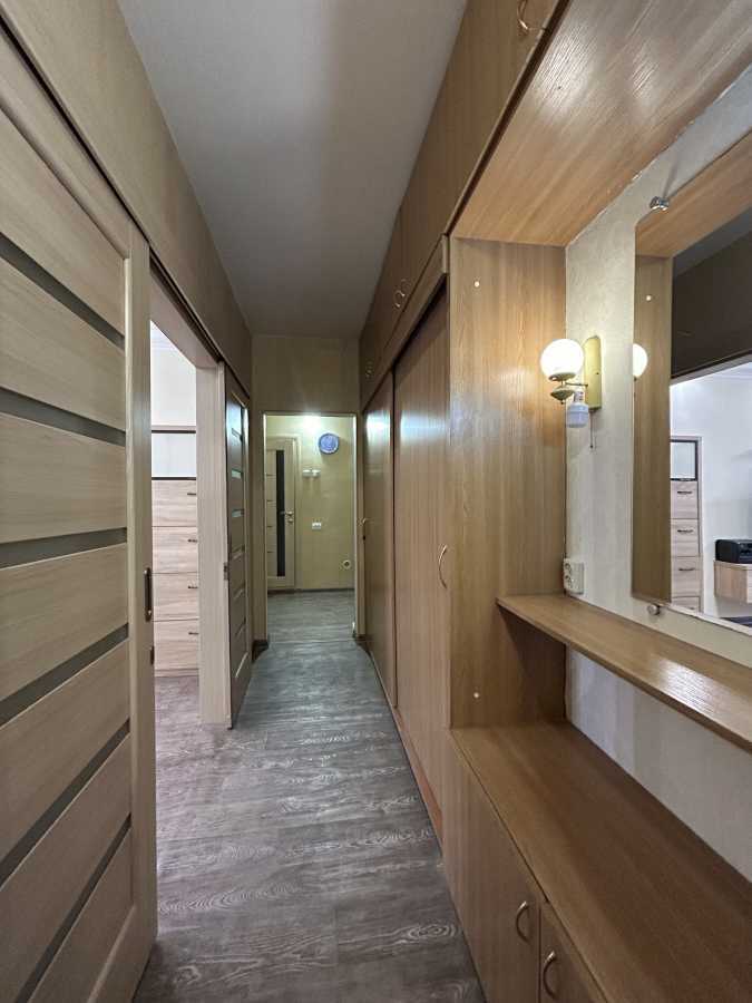 Продаж 3-кімнатної квартири 74.5 м², Ломоносова вул., 8