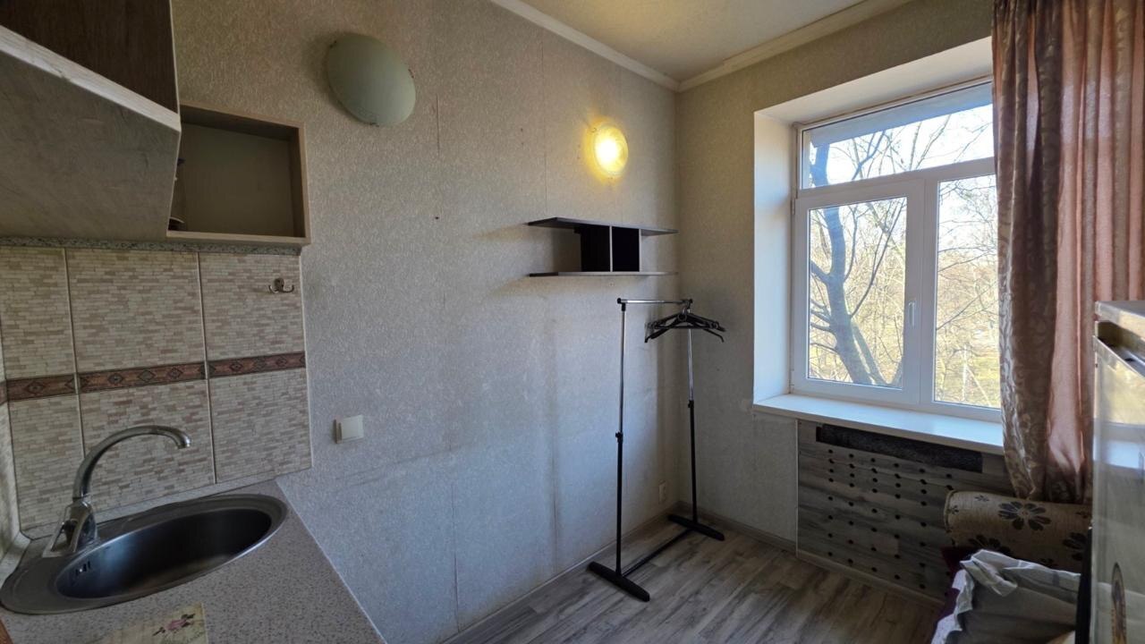 Продаж 1-кімнатної квартири 14 м², Миру вул.