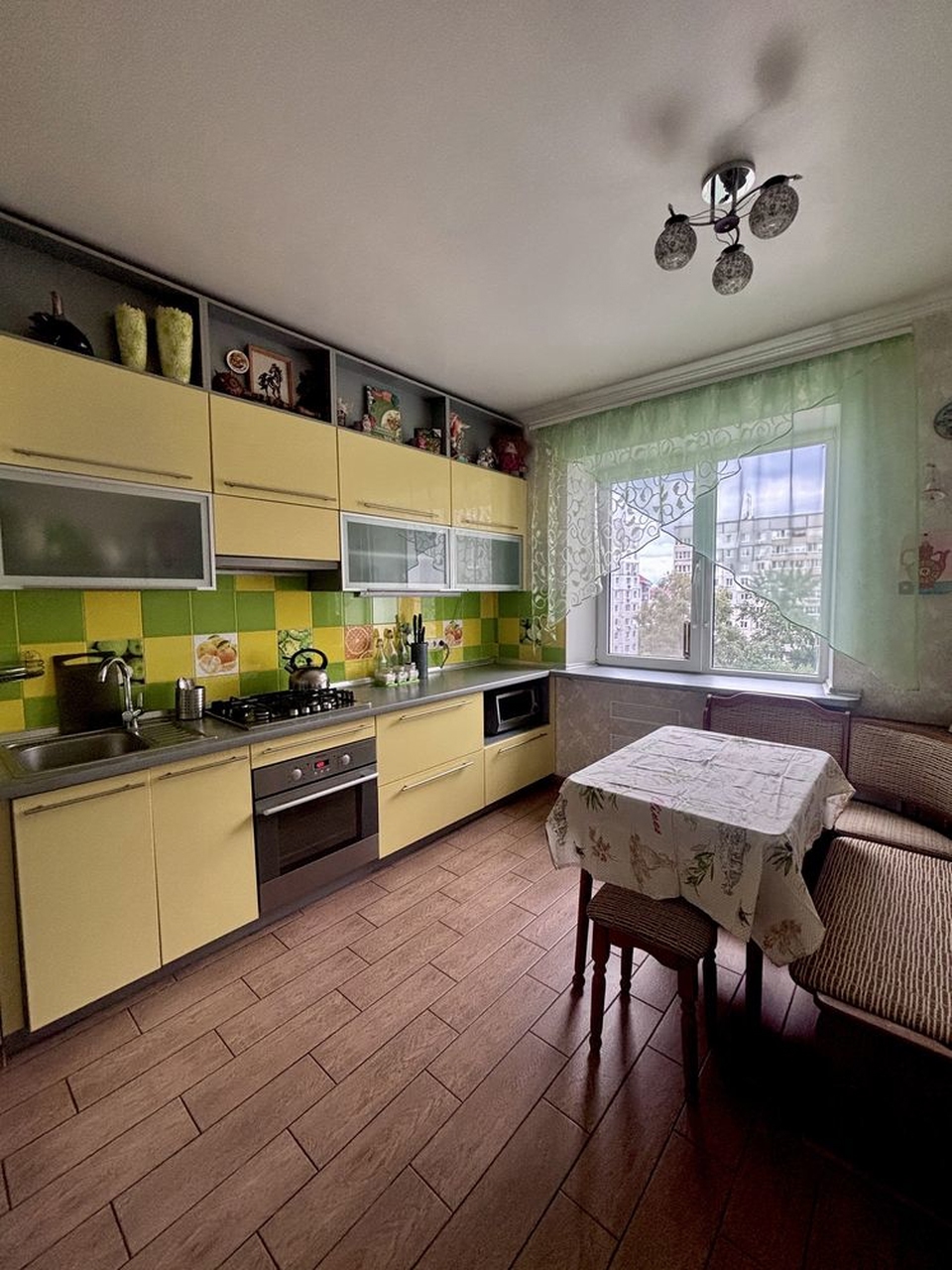 Продажа 3-комнатной квартиры 65 м², Донецкое шоссе, 97