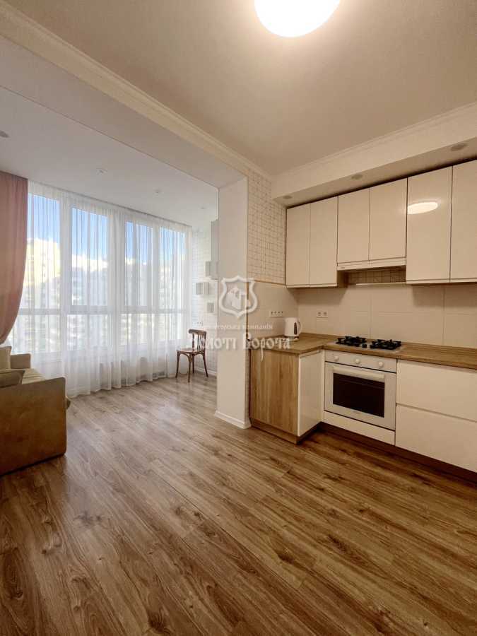 Продажа 1-комнатной квартиры 40.3 м², Бакинська, 1