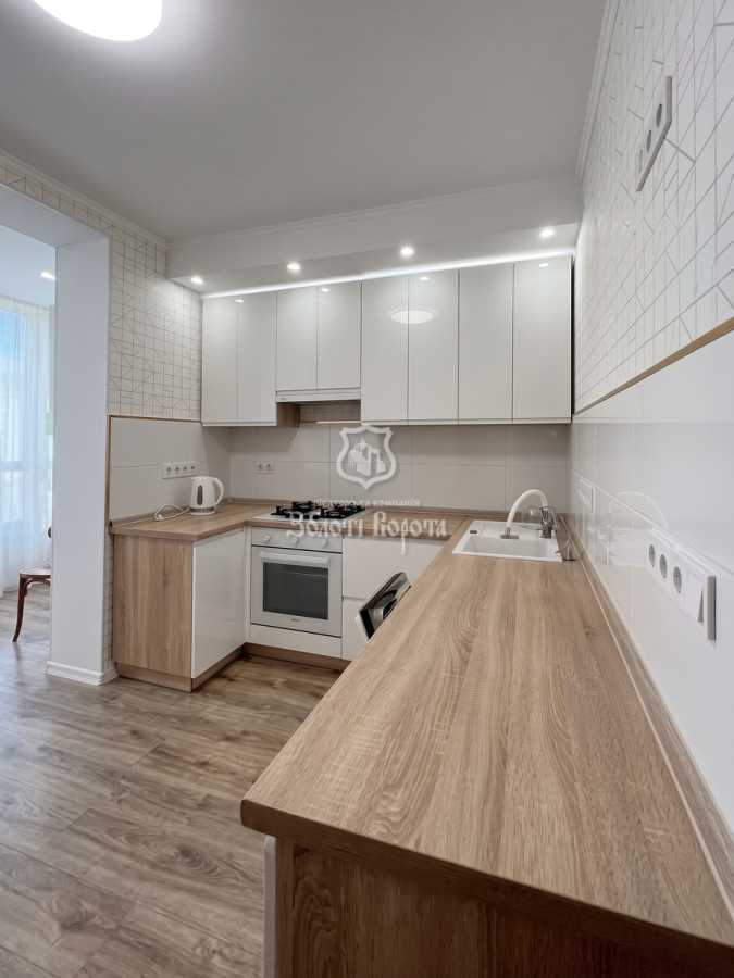 Продажа 1-комнатной квартиры 40.3 м², Бакинська, 1