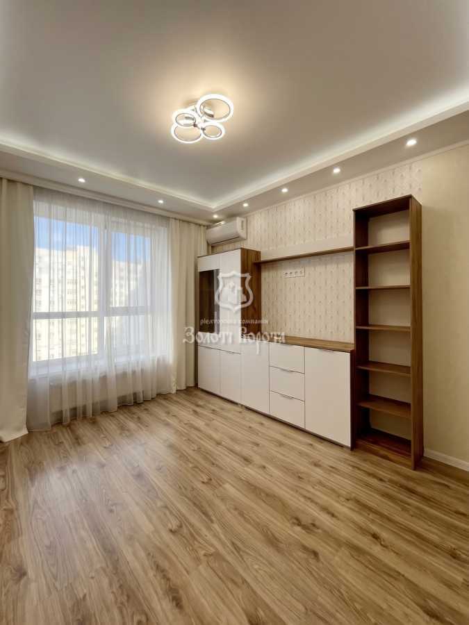 Продажа 1-комнатной квартиры 40.3 м², Бакинська, 1