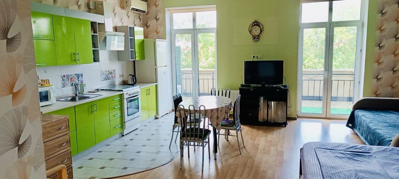 Аренда студии 35 м², Греческая ул.