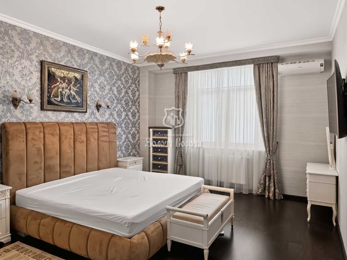 Продаж 2-кімнатної квартири 90.3 м², Звіринецька вул., 59є