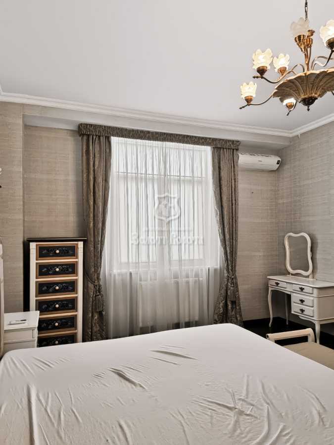 Продаж 2-кімнатної квартири 90.3 м², Звіринецька вул., 59є
