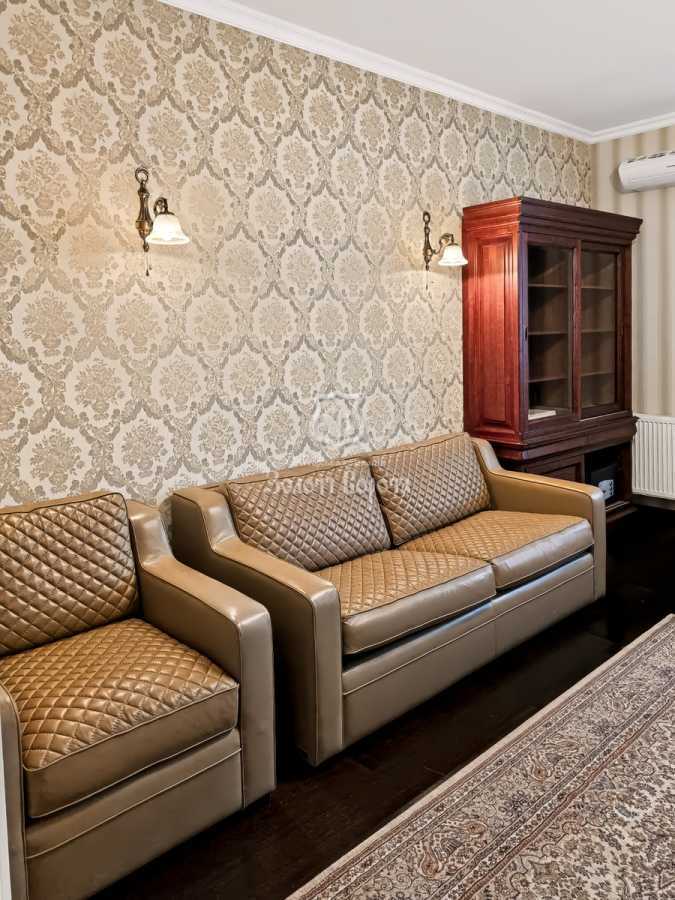 Продаж 2-кімнатної квартири 90.3 м², Звіринецька вул., 59є