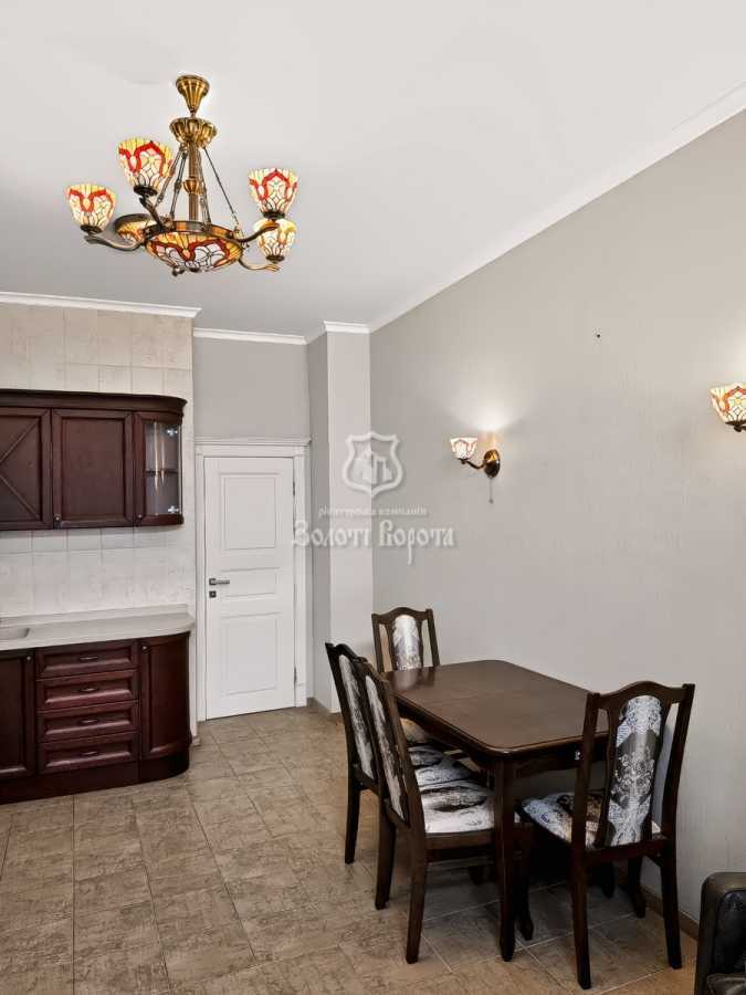 Продаж 2-кімнатної квартири 90.3 м², Звіринецька вул., 59є