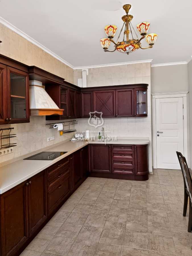 Продаж 2-кімнатної квартири 90.3 м², Звіринецька вул., 59є