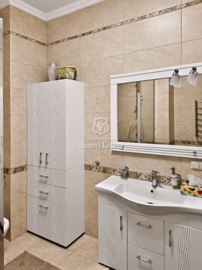 Продаж 2-кімнатної квартири 90.3 м², Звіринецька вул., 59є