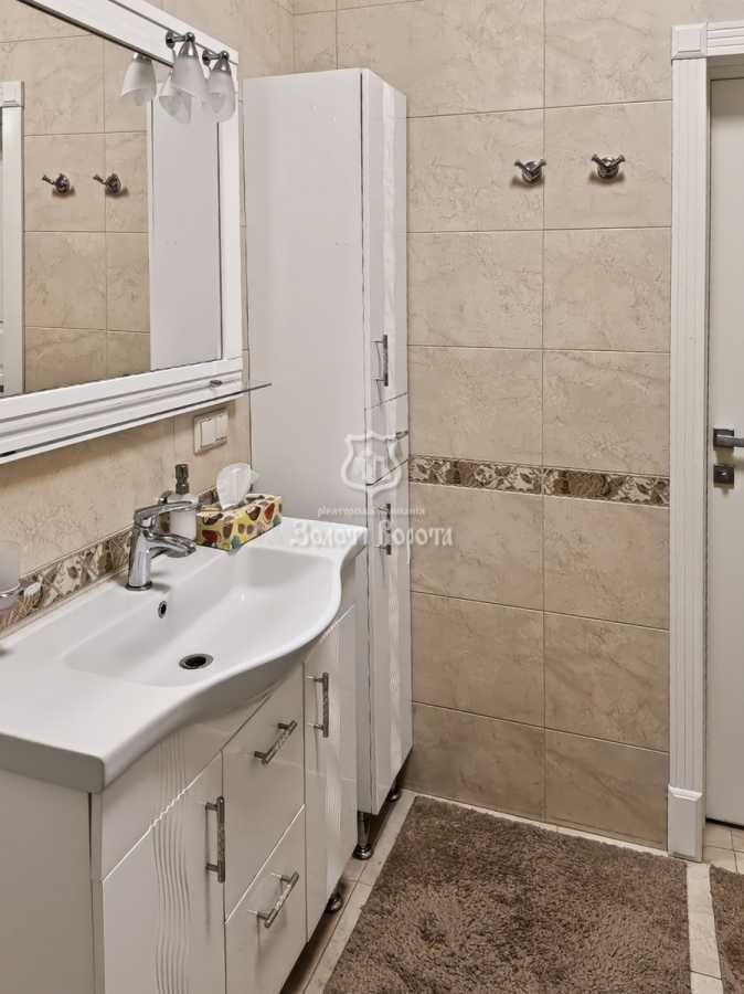 Продаж 2-кімнатної квартири 90.3 м², Звіринецька вул., 59є