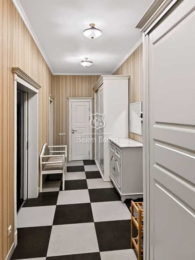 Продаж 2-кімнатної квартири 90.3 м², Звіринецька вул., 59є