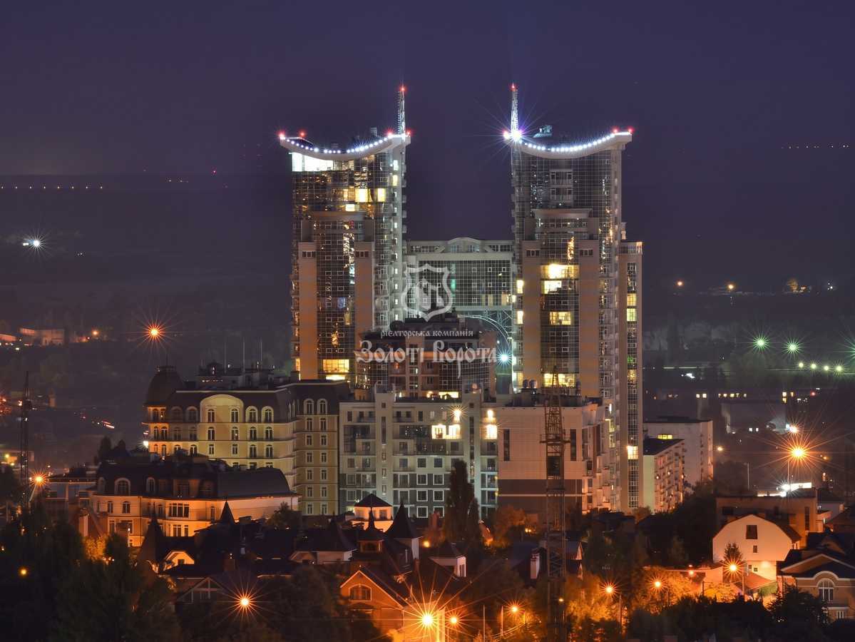 Продаж 2-кімнатної квартири 90.3 м², Звіринецька вул., 59є