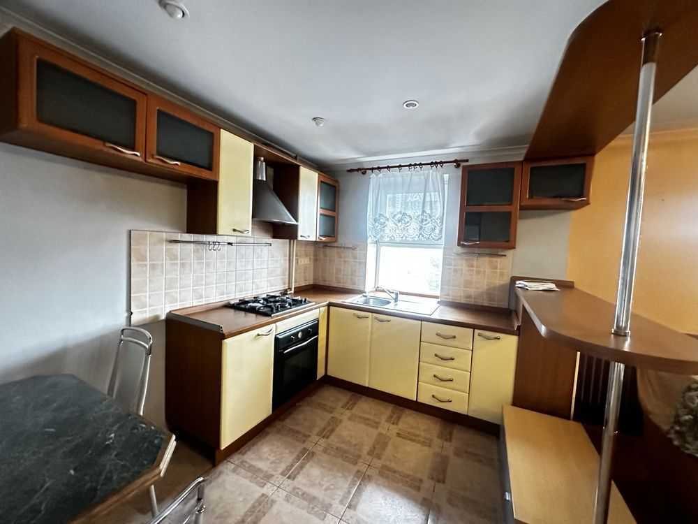 Продаж 3-кімнатної квартири 80 м², Нова вул.
