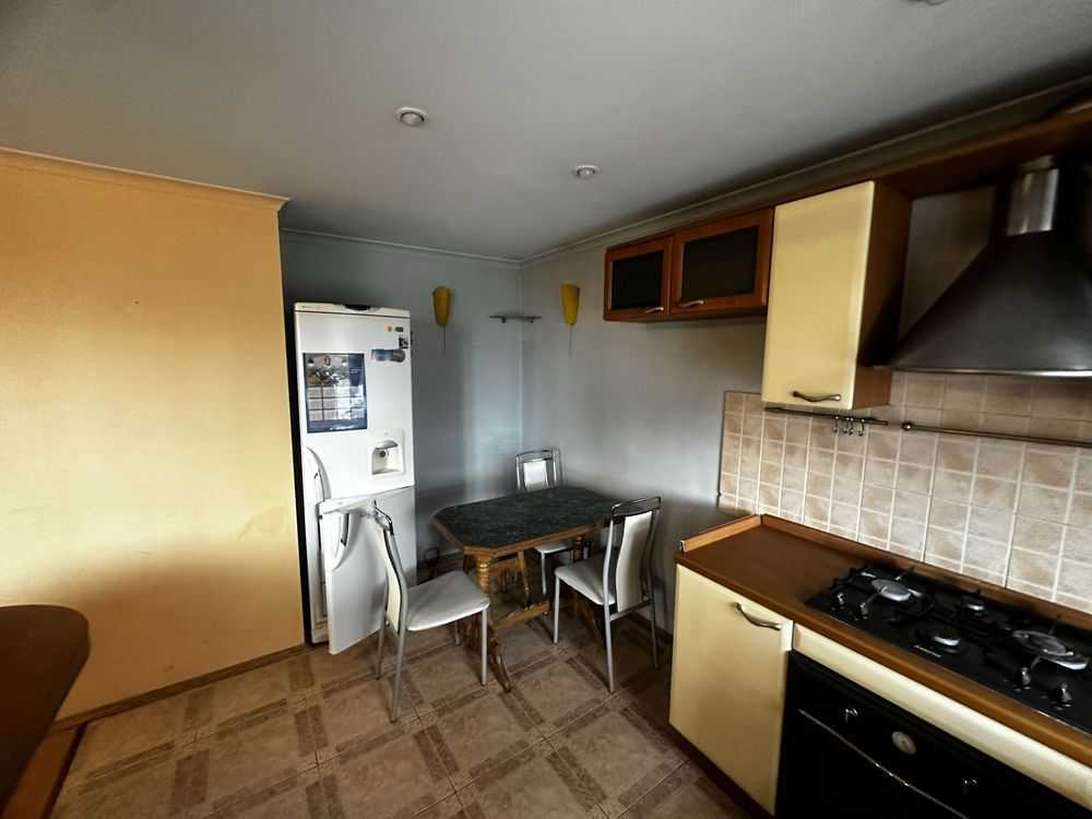 Продаж 3-кімнатної квартири 80 м², Нова вул.