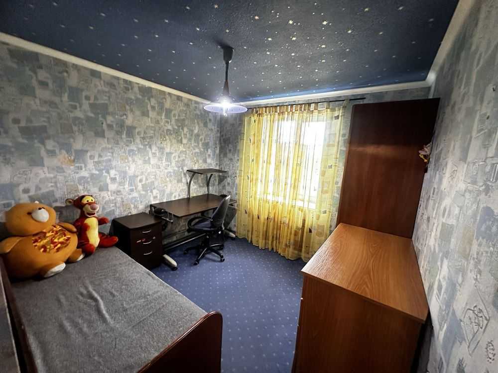 Продаж 3-кімнатної квартири 80 м², Нова вул.