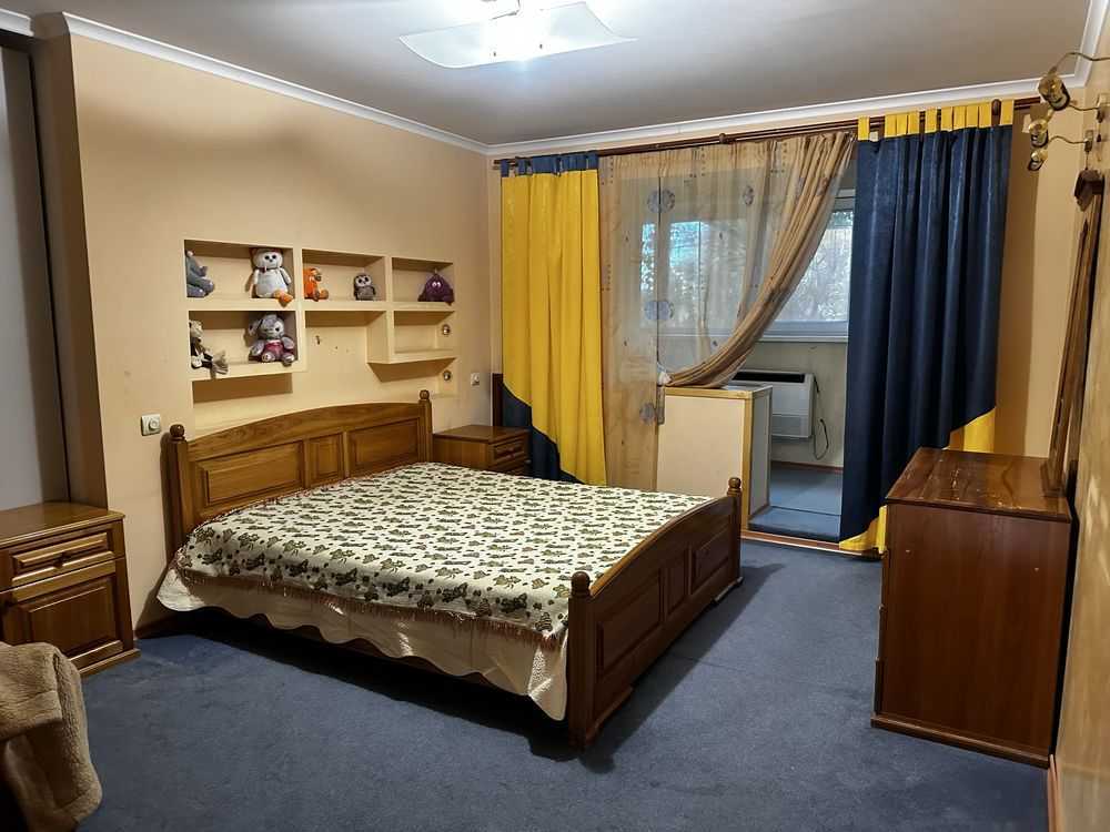 Продаж 3-кімнатної квартири 80 м², Нова вул.