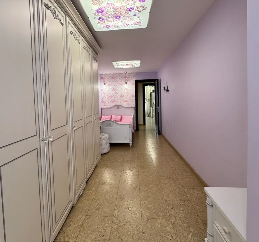 Продажа 5-комнатной квартиры 105 м², Маршала Малиновского ул., 26