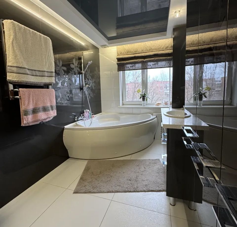 Продажа 5-комнатной квартиры 105 м², Маршала Малиновского ул., 26