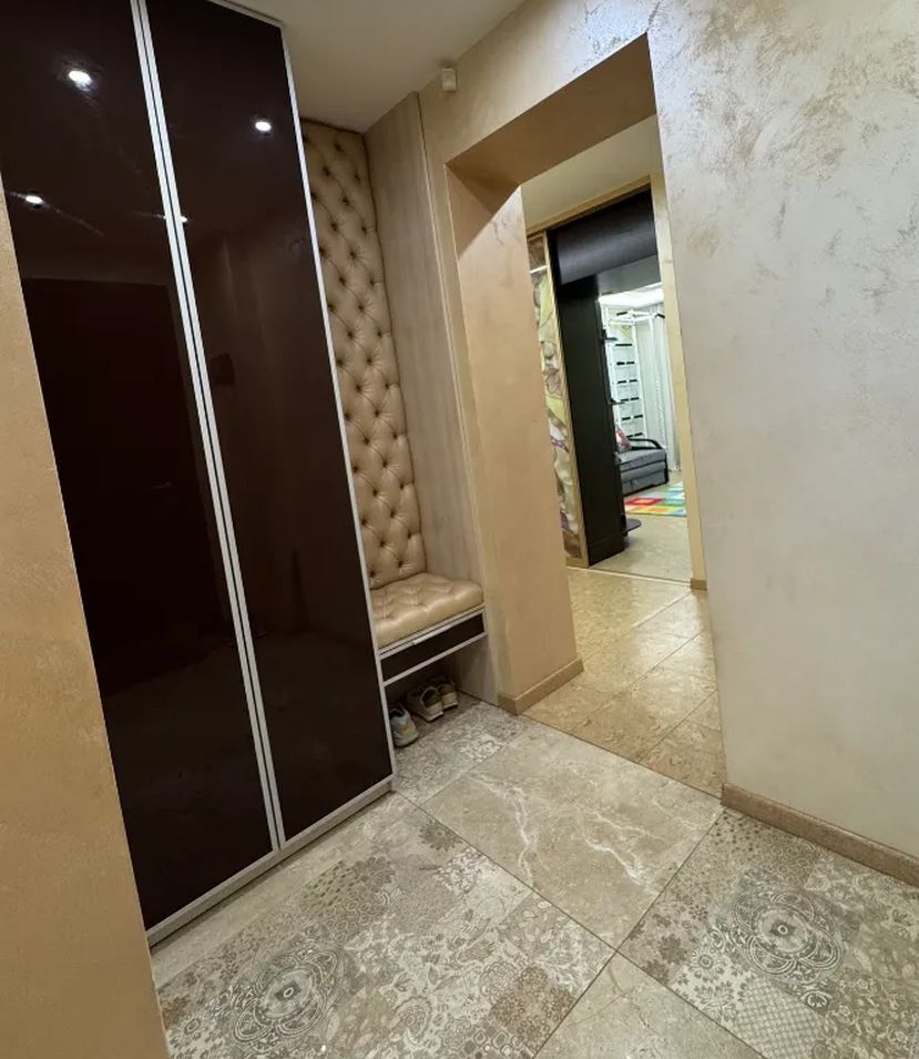 Продажа 5-комнатной квартиры 105 м², Маршала Малиновского ул., 26