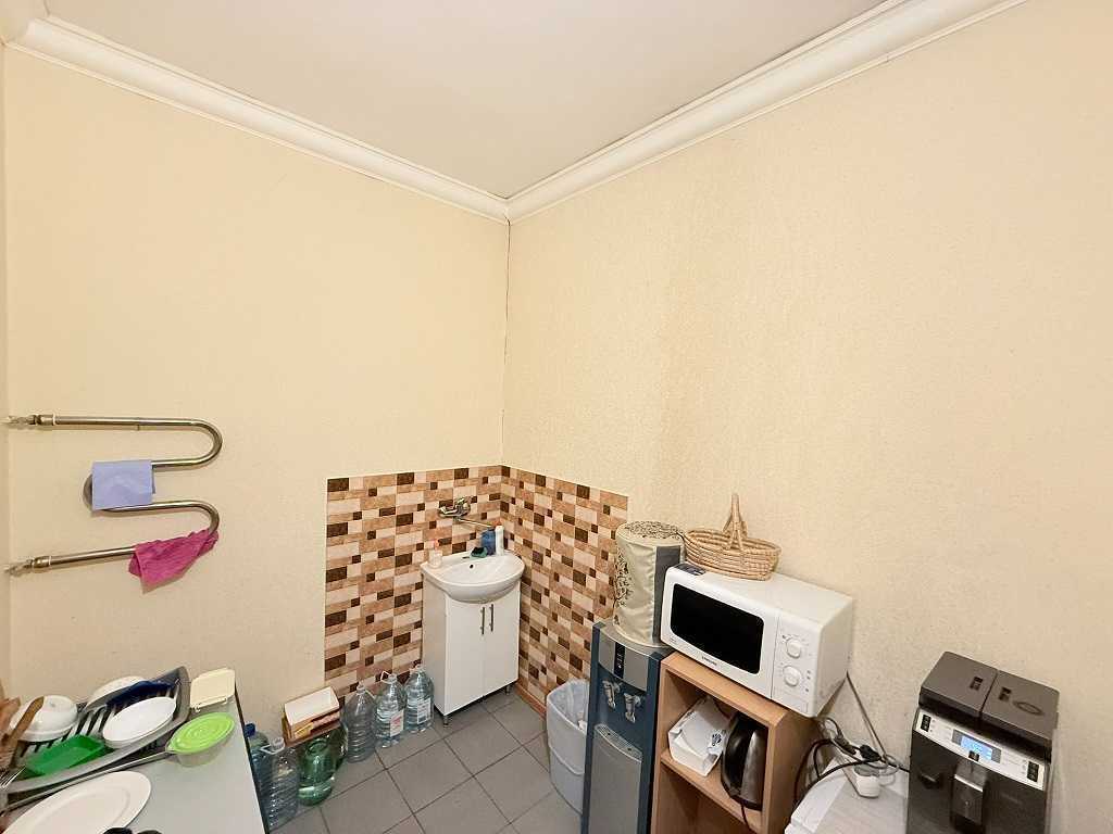Продаж 3-кімнатної квартири 125.5 м², Володимира Антоновича вул., 72