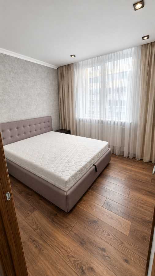 Продажа 2-комнатной квартиры 52 м², Михаила Донца ул., Ломоносова, 48