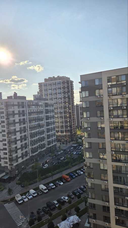 Продаж 2-кімнатної квартири 69 м², Олександра Олеся вул., 2Б