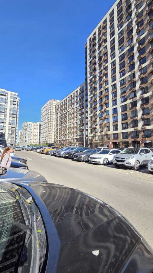 Продаж 2-кімнатної квартири 69 м², Олександра Олеся вул., 2Б
