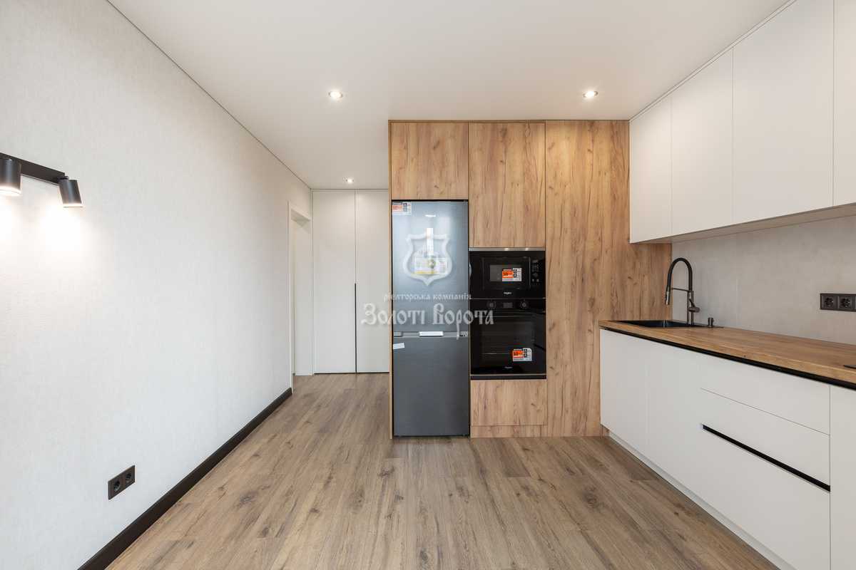 Продаж 2-кімнатної квартири 60 м², Сергія Данченка вул., 28