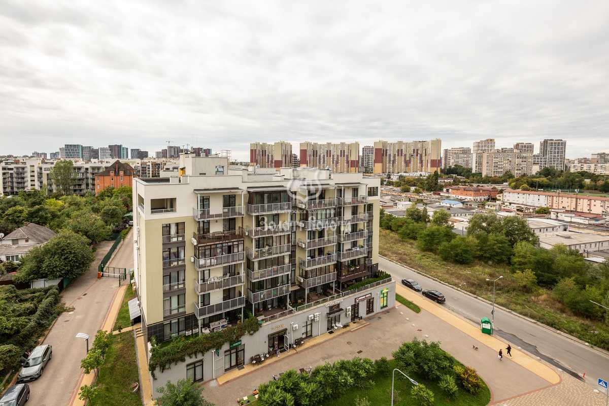Продаж 2-кімнатної квартири 60 м², Сергія Данченка вул., 28